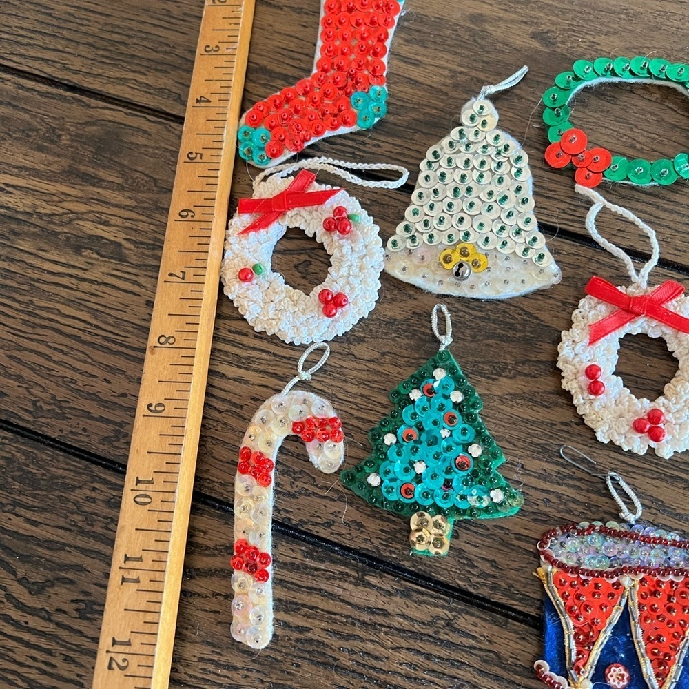 Vintage Felt Sequin Christmas Ornaments Drum Candy cane Tree Wreath Stocking - Picture 6 of 7